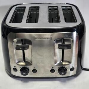 BLACK+DECKER TR1478BD 4-Slice Toaster Stainless Steel Extra Wide Slots Dual